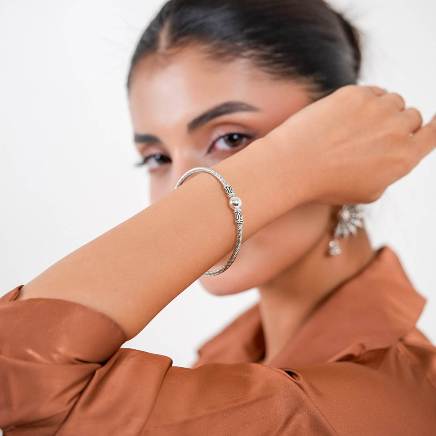 Arrow Design Silver Bangle Bracelet