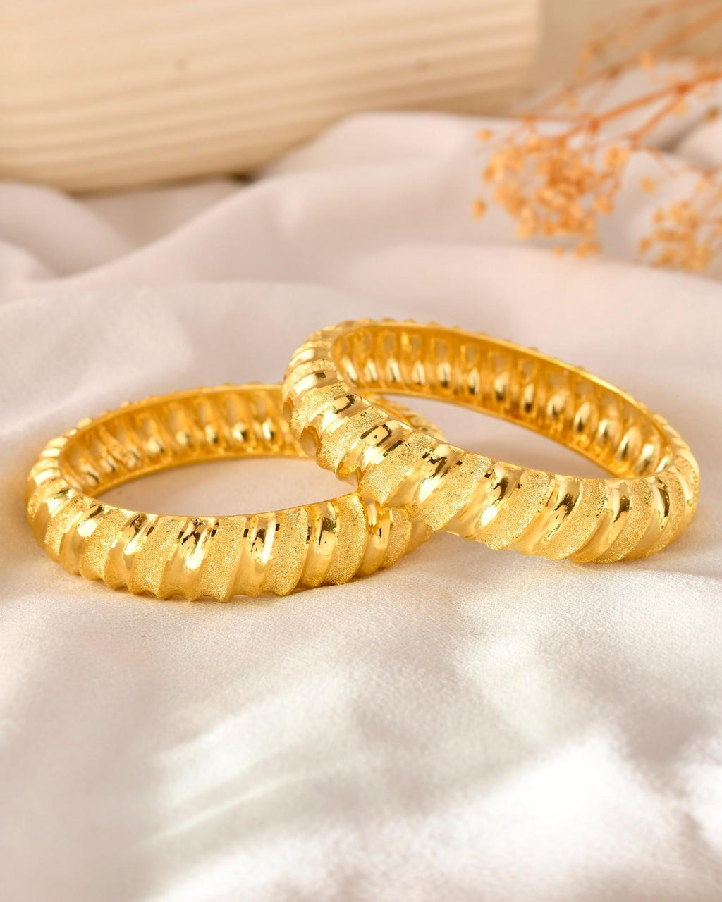 Traditional Openwork Paisley/Peacock Wave Gold-Tone Bangle Pair for Women