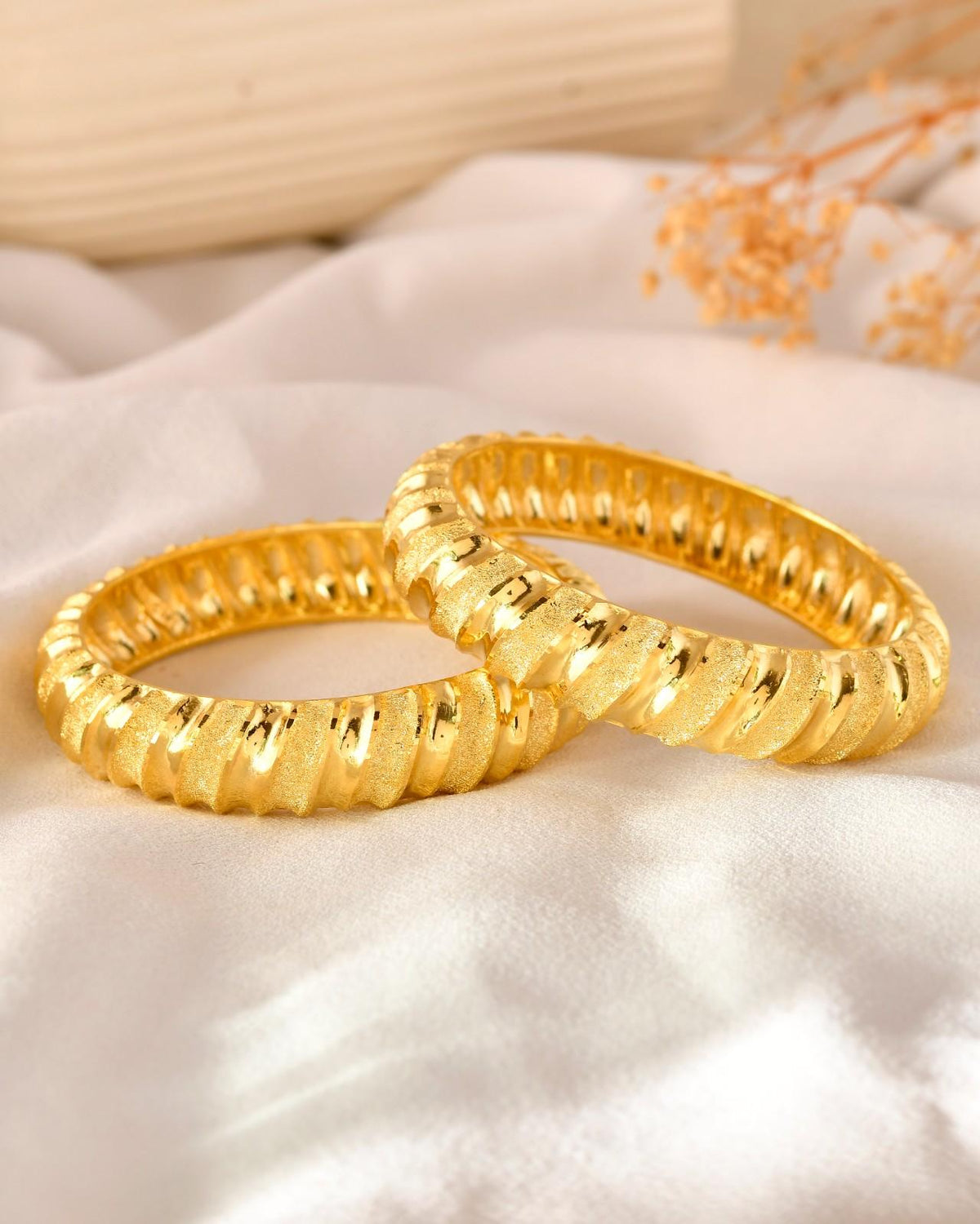 Traditional Openwork Paisley/Peacock Wave Gold-Tone Bangle Pair for Women