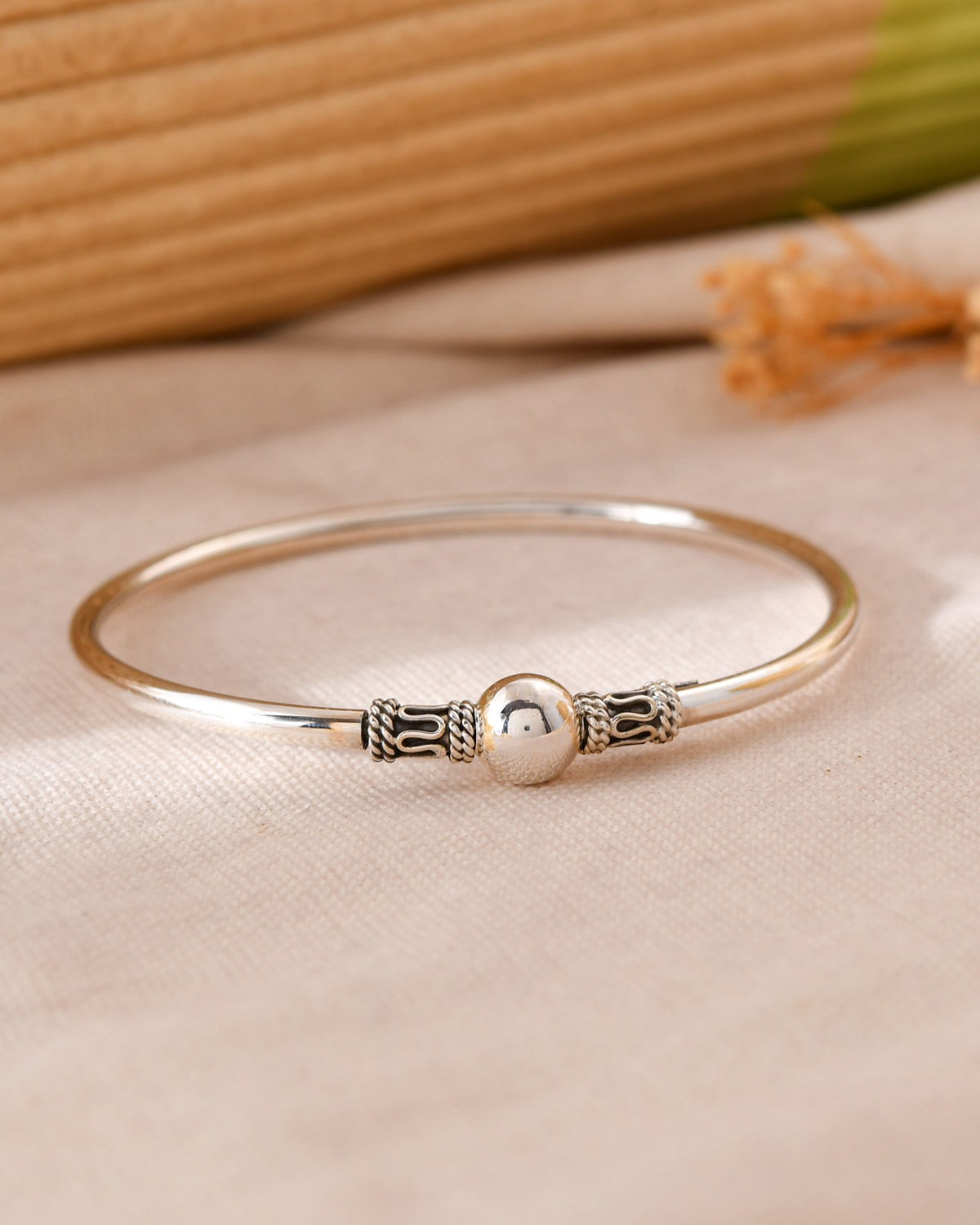 Arrow Design Silver Bangle Bracelet