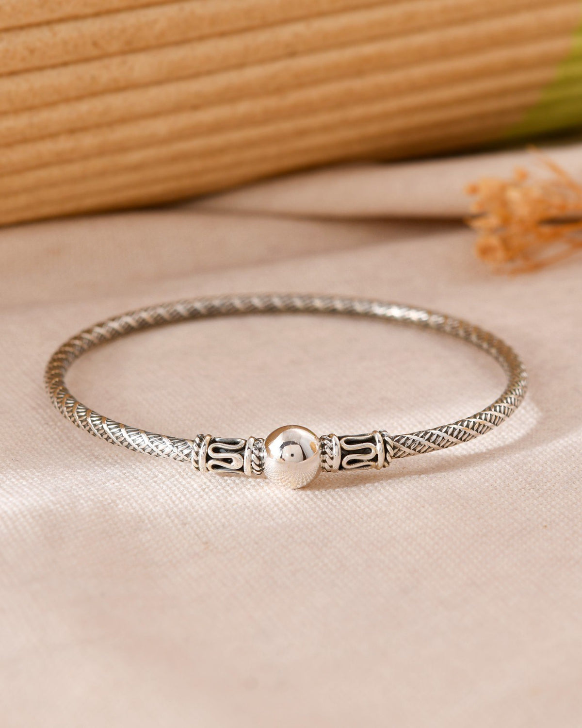 Arrow Design Silver Bangle Bracelet