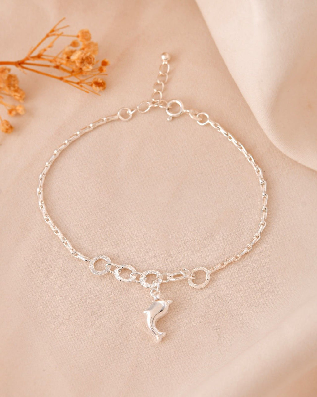 Heart Charm Circle Link Silver Bracelet