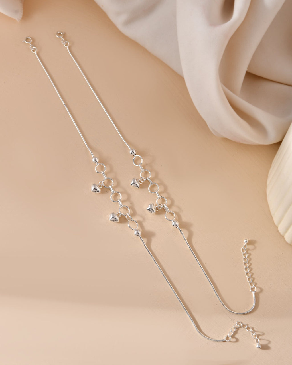 Interlinked Circle & Heart Charm Silver Anklet