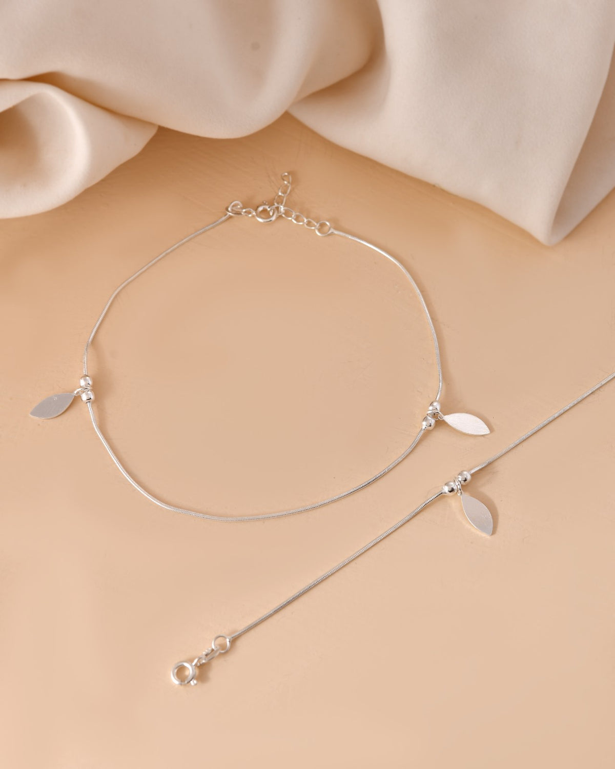 Minimal Leaf Charm Anklet