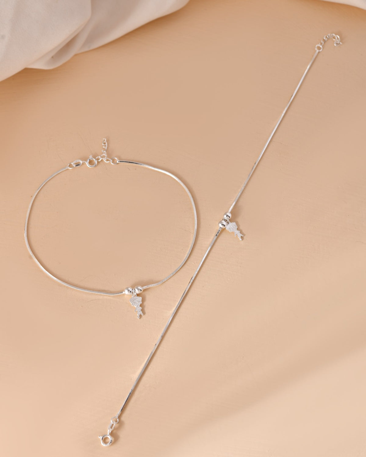 Minimal Silver Anklet with Dangling Charm