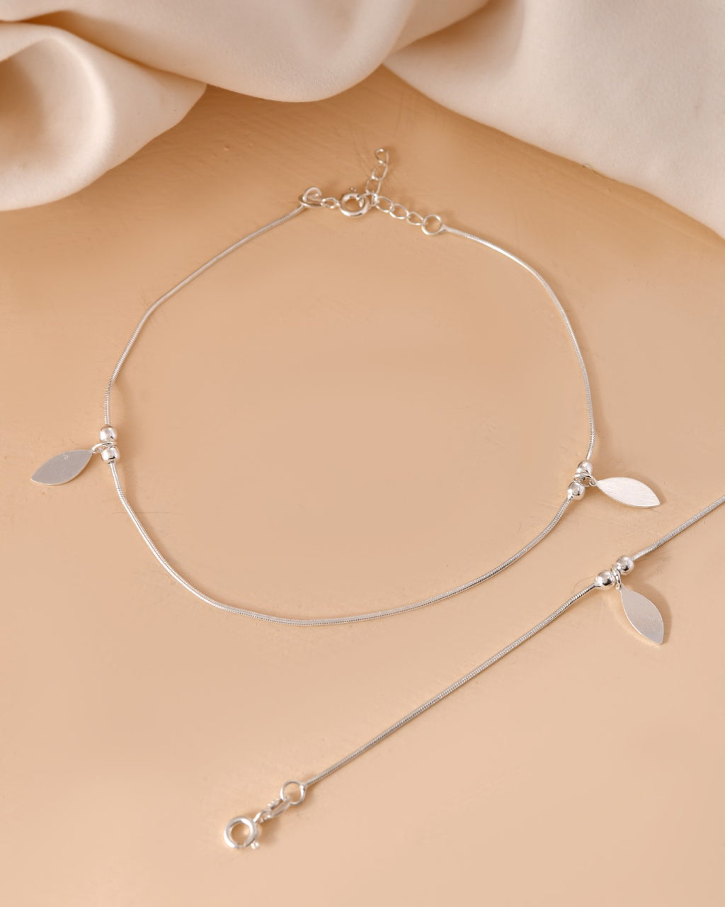 Minimal Leaf Charm Anklet