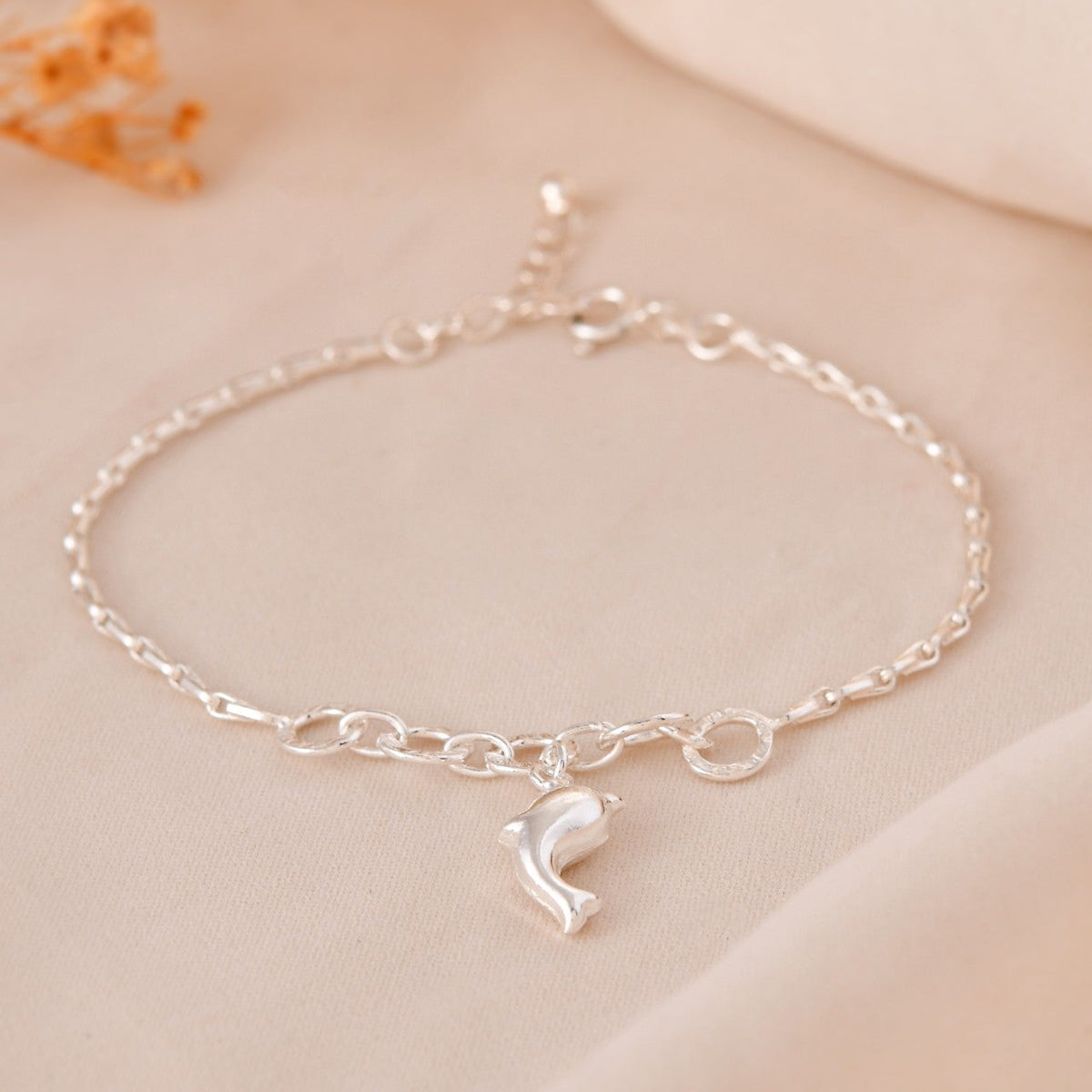 Heart Charm Circle Link Silver Bracelet
